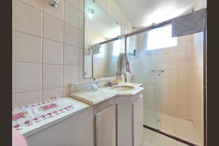 Apartamento à venda com 290m², 4 quartos e 1 vaga Apartamento à venda com 290m², 4 quartos e 1 vagaBanheiro da Suíte