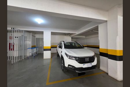 Apartamento à venda com 290m², 4 quartos e 1 vaga Apartamento à venda com 290m², 4 quartos e 1 vagaGaragem