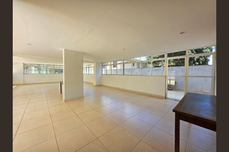 Apartamento à venda com 290m², 4 quartos e 1 vaga Apartamento à venda com 290m², 4 quartos e 1 vagaSalão de festas