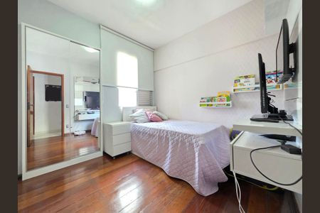 Apartamento à venda com 290m², 4 quartos e 1 vaga Apartamento à venda com 290m², 4 quartos e 1 vagaQuarto 3