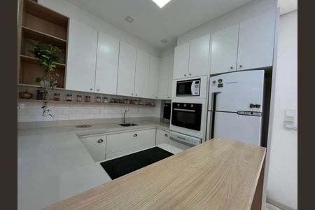 Foto 02 de casa à venda com 2 quartos, 80m² em Fazenda Santa Cândida, Campinas