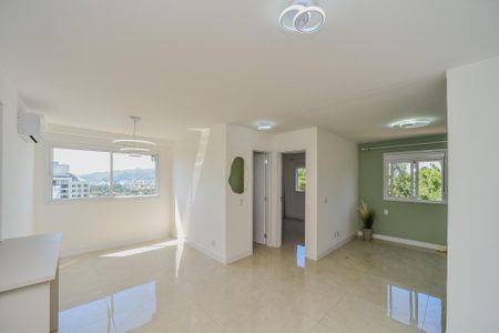 Sala de apartamento para alugar com 1 quarto, 59m² em Jardim Sabará, Porto Alegre