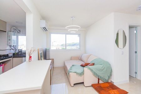 Sala  de apartamento para alugar com 1 quarto, 59m² em Jardim Sabará, Porto Alegre