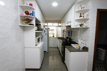 Apartamento para alugar com 269m², 4 quartos e 2 vagasCozinha