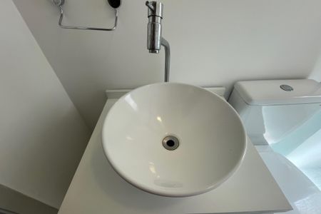 Apartamento para alugar com 75m², 3 quartos e 1 vagaPia Banheiro