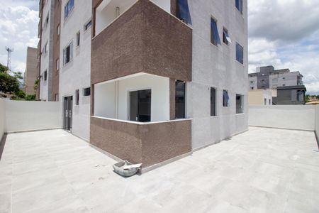 Apartamento à venda com 193m², 3 quartos e 3 vagas Apartamento à venda com 193m², 3 quartos e 3 vagasÁrea externa