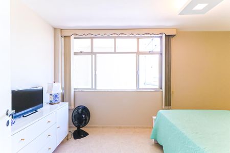 Apartamento para alugar com 77m², 2 quartos e 1 vagaQuarto