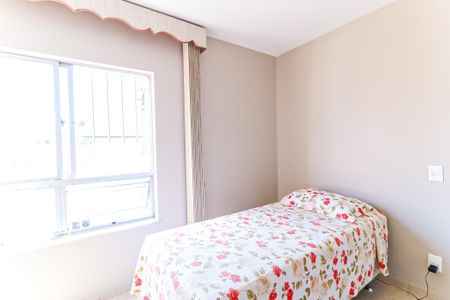 Apartamento para alugar com 77m², 2 quartos e 1 vagaQuarto 2