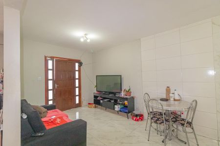 Casa à venda com 208m², 2 quartos e 2 vagasSala/Cozinha