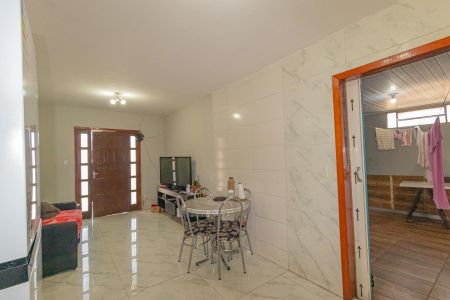 Casa à venda com 208m², 2 quartos e 2 vagasSala/Cozinha
