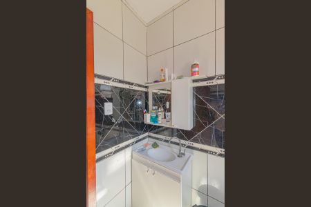 Casa à venda com 208m², 2 quartos e 2 vagasBanheiro