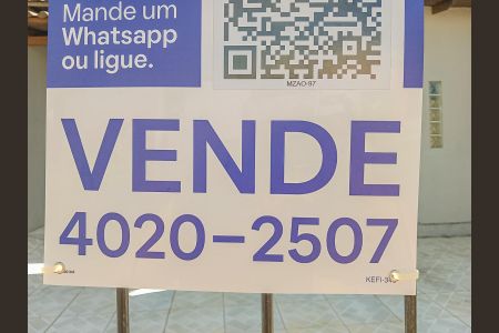 Casa à venda com 208m², 2 quartos e 2 vagasPlaca