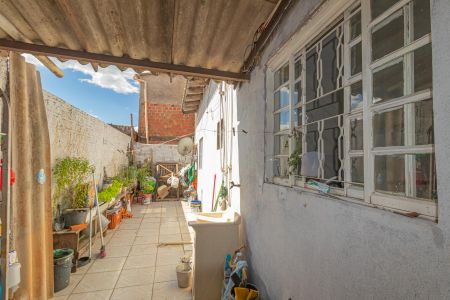 Casa à venda com 208m², 2 quartos e 2 vagasÁrea externa/fundos