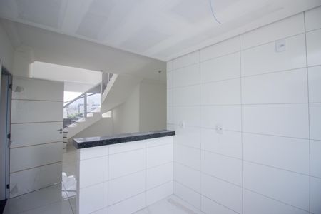 Apartamento à venda com 183m², 4 quartos e 4 vagas Apartamento à venda com 183m², 4 quartos e 4 vagasCozinha e Área de Serviço