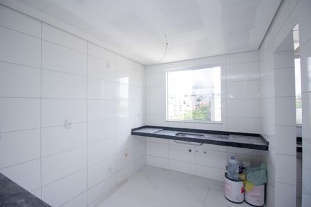 Apartamento à venda com 183m², 4 quartos e 4 vagas Apartamento à venda com 183m², 4 quartos e 4 vagasCozinha e Área de Serviço