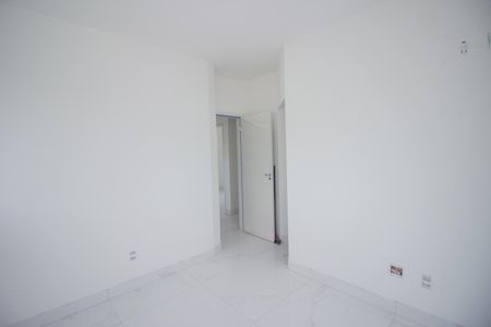 Apartamento à venda com 183m², 4 quartos e 4 vagas Apartamento à venda com 183m², 4 quartos e 4 vagasQuarto Suíte