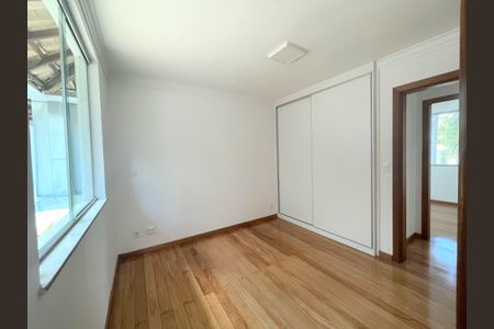 Casa de condomínio à venda com 360m², 3 quartos e 2 vagasQuarto 3 suíte