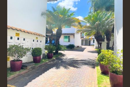 Casa de condomínio à venda com 360m², 3 quartos e 2 vagasEntrada Condomínio