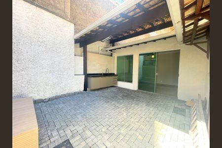 Casa de condomínio à venda com 360m², 3 quartos e 2 vagasÁrea externa