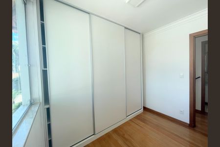 Casa de condomínio à venda com 360m², 3 quartos e 2 vagasQuarto 1