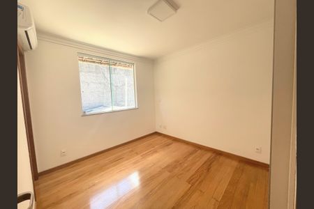 Casa de condomínio à venda com 360m², 3 quartos e 2 vagasQuarto 3 suíte