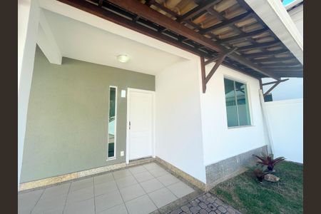 Casa de condomínio à venda com 360m², 3 quartos e 2 vagasFachada