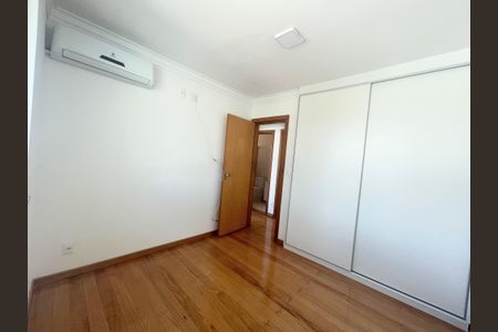 Casa de condomínio à venda com 360m², 3 quartos e 2 vagasQuarto 2