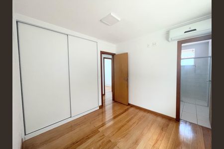 Casa de condomínio à venda com 360m², 3 quartos e 2 vagasQuarto 3 suíte