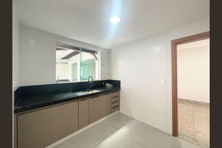 Casa de condomínio à venda com 360m², 3 quartos e 2 vagasCozinha