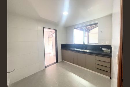 Casa de condomínio à venda com 360m², 3 quartos e 2 vagasCozinha
