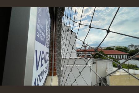 Apartamento à venda com 107m², 3 quartos e 2 vagasPlaquinha
