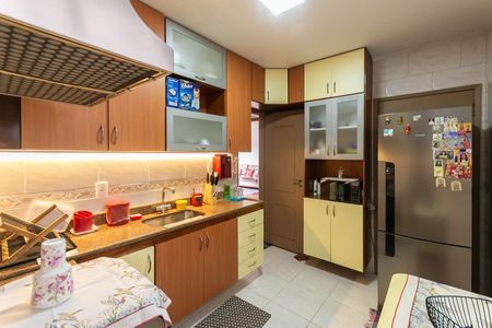 Apartamento à venda com 107m², 3 quartos e 2 vagasCozinha