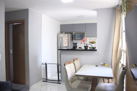 Sala de apartamento à venda com 2 quartos, 43m² em Jardim Rosa de Franca, Guarulhos