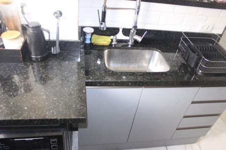 Apartamento à venda com 43m², 2 quartos e 1 vagaCozinha com lavanderia