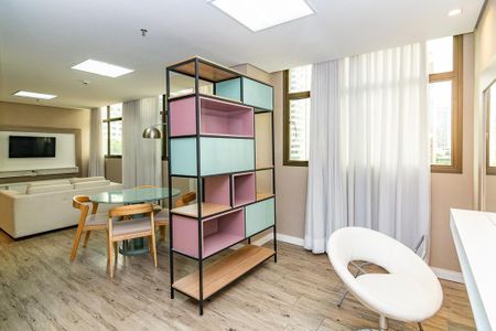 Apartamento à venda com 63m², 1 quarto e 1 vagaSala