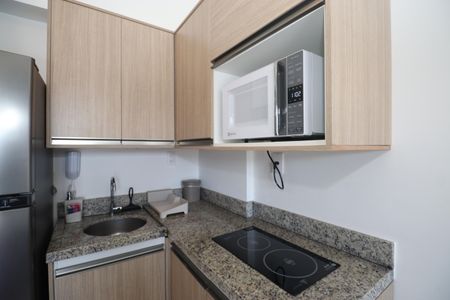 Cozinha de apartamento para alugar com 1 quarto, 40m² em Barra, Salvador