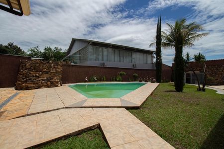 Casa de condomínio para alugar com 350m², 2 quartos e 4 vagas Casa de condomínio para alugar com 350m², 2 quartos e 4 vagasPiscina