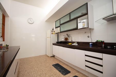 Casa de condomínio para alugar com 350m², 2 quartos e 4 vagas Casa de condomínio para alugar com 350m², 2 quartos e 4 vagasCozinha 1