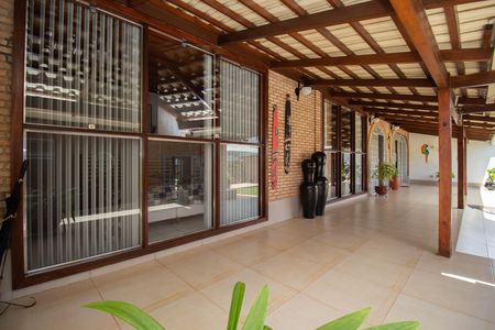 Casa de condomínio para alugar com 350m², 2 quartos e 4 vagas Casa de condomínio para alugar com 350m², 2 quartos e 4 vagasVaranda