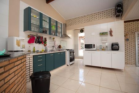 Casa de condomínio para alugar com 350m², 2 quartos e 4 vagas Casa de condomínio para alugar com 350m², 2 quartos e 4 vagasCozinha 2