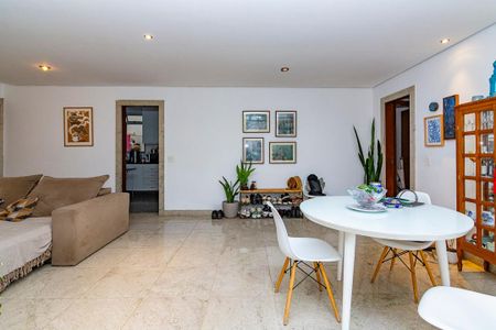 Apartamento à venda com 180m², 4 quartos e 2 vagasSala