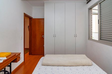 Apartamento à venda com 180m², 4 quartos e 2 vagasQuarto 3