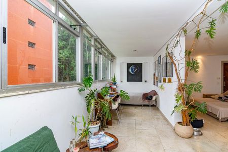 Apartamento à venda com 180m², 4 quartos e 2 vagasSala