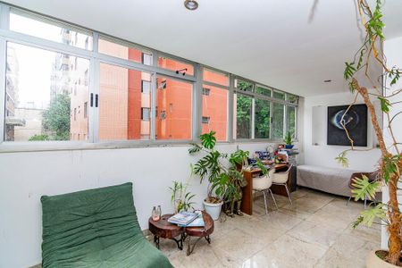 Apartamento à venda com 180m², 4 quartos e 2 vagasSala