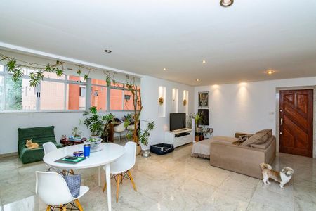 Apartamento à venda com 180m², 4 quartos e 2 vagasSala