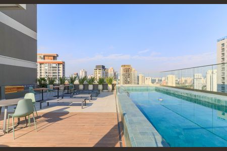 Studio para alugar com 27m², 1 quarto e sem vaga Studio para alugar com 27m², 1 quarto e sem vagaÁrea comum - Piscina