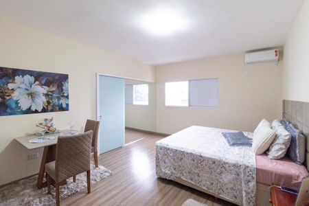 Suíte  de casa para alugar com 3 quartos, 255m² em Jardim Elzinha, Carapicuíba