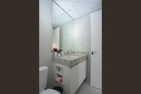 Apartamento à venda com 66m², 2 quartos e 2 vagas Apartamento à venda com 66m², 2 quartos e 2 vagasBanheiro Social