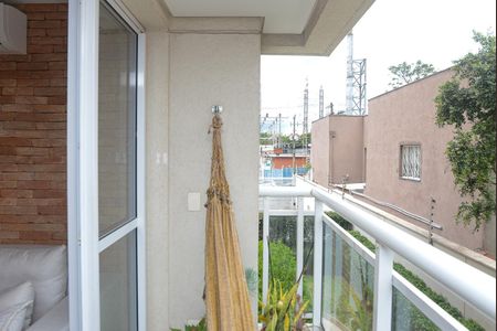 Apartamento à venda com 66m², 2 quartos e 2 vagas Apartamento à venda com 66m², 2 quartos e 2 vagasVaranda