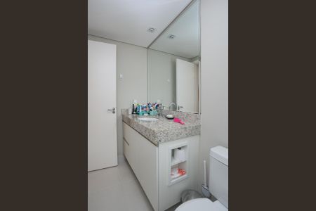 Apartamento à venda com 66m², 2 quartos e 2 vagas Apartamento à venda com 66m², 2 quartos e 2 vagasBanheiro do quarto 1 Suíte